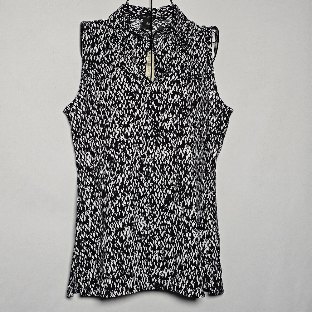 Black and White Sleeveless Women's Top NWT Size Small